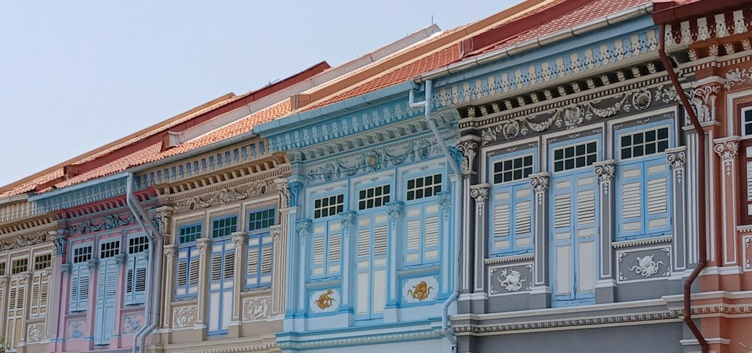 Exterior view of Siglap V along East Coast Road